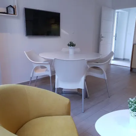 Apartment App 2+2 Nizic *