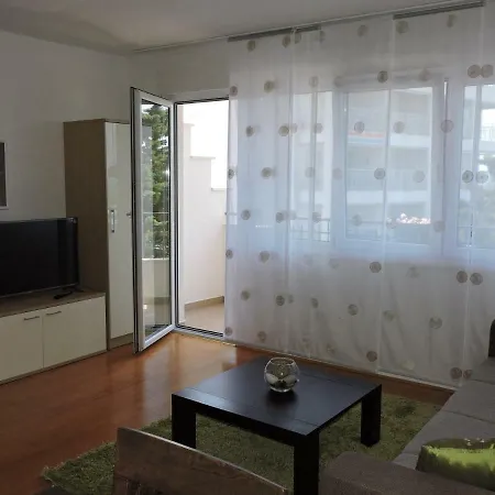 App 2+2 Nizic Appartement *