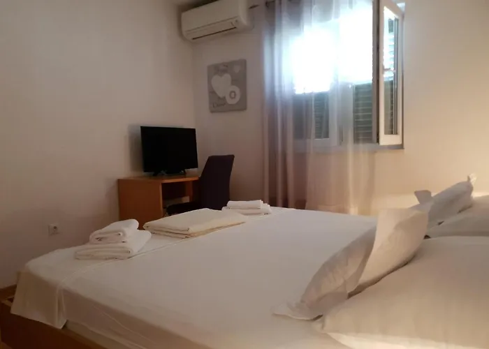 App 2+2 Nizic Apartament