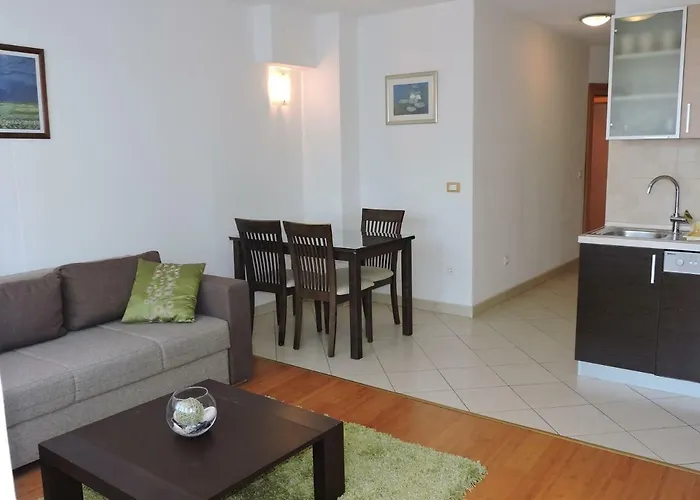 App 2+2 Nizic * Makarska