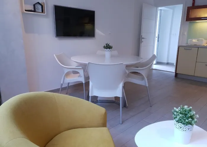 Appartement App 2+2 Nizic *